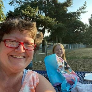 Meet your Posher, Gwen